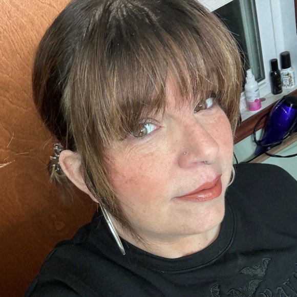 Meet your Posher, Alegna - Picture 2 of 2